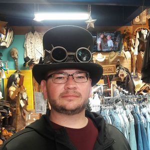 Meet your Posher, Drew